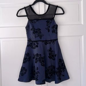Girl’s party dress sz 8